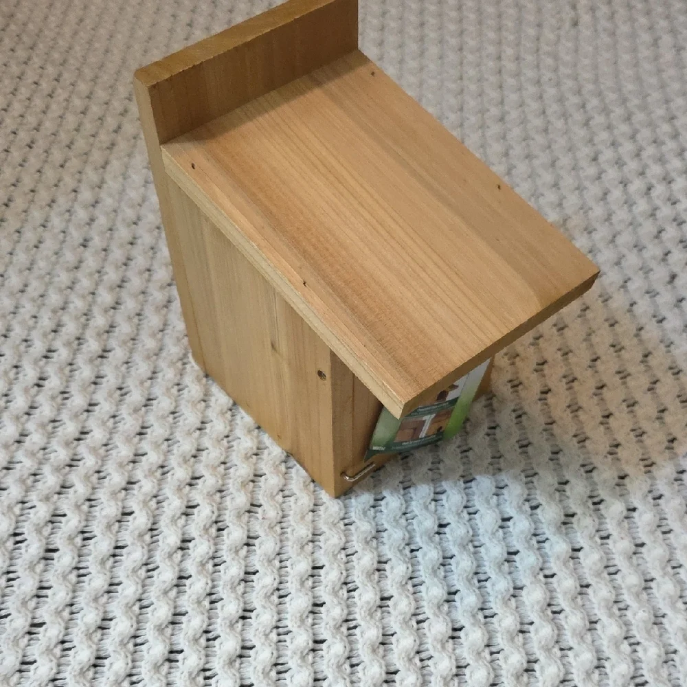 Natural Wood Bird House - Picture 3 of 4